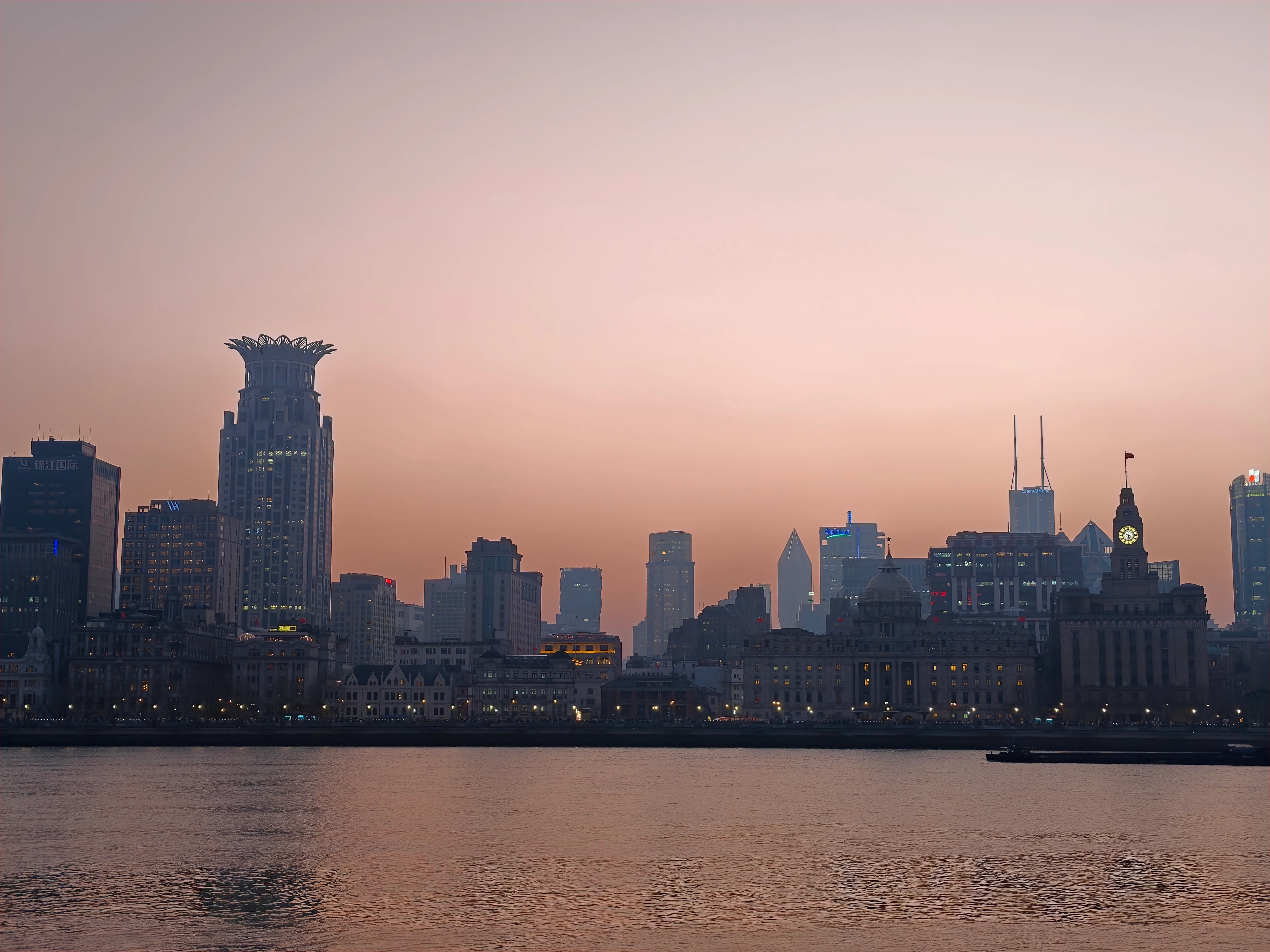 外滩亮灯前场景